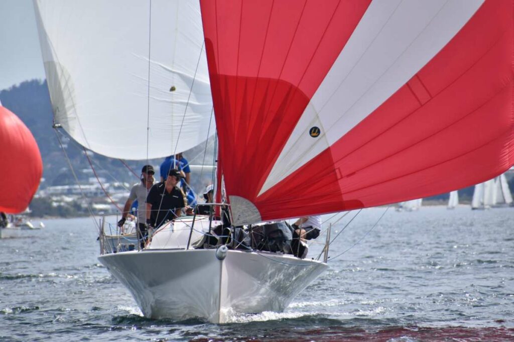 Blackbird, skippered by Duane Pitt Image Jane Austin