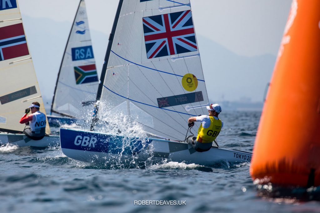 Giles Scott sailing upwind in the Finn at the Tokyo Olympic Games.