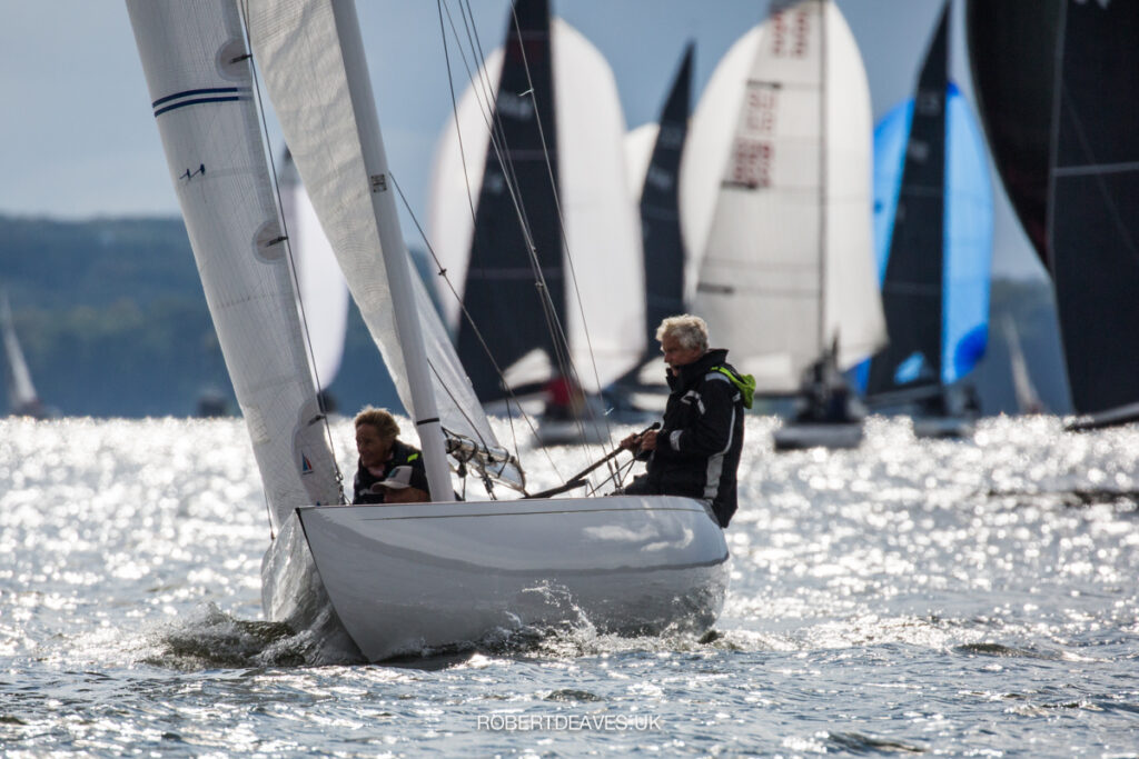 Sünnschien sailing upwind 