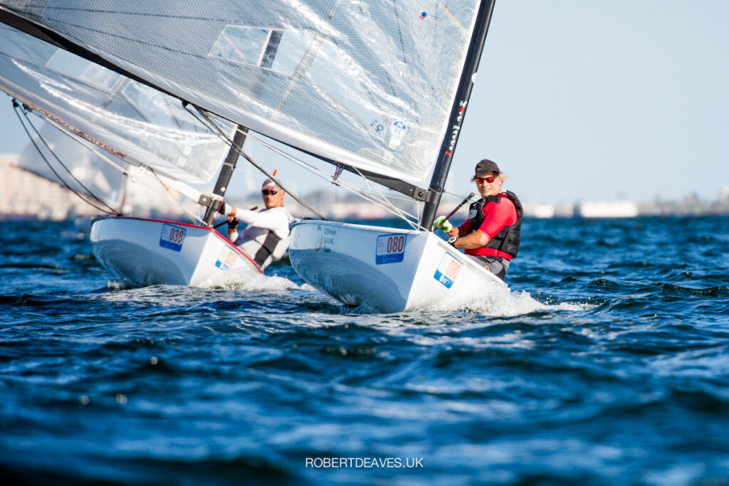 Andreas Gillwald sailing downwind ahead of Juan Grau Cases 