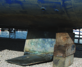 Right angled looking keel on dry dock