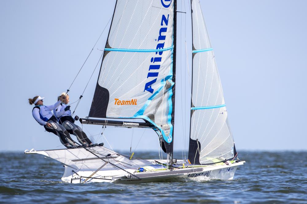 49erFX sailing upwind.