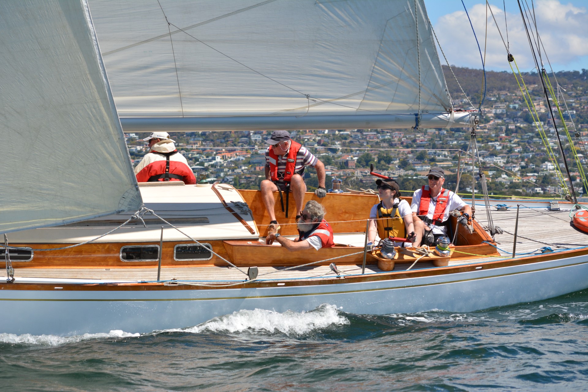 sydney hobart yacht race record