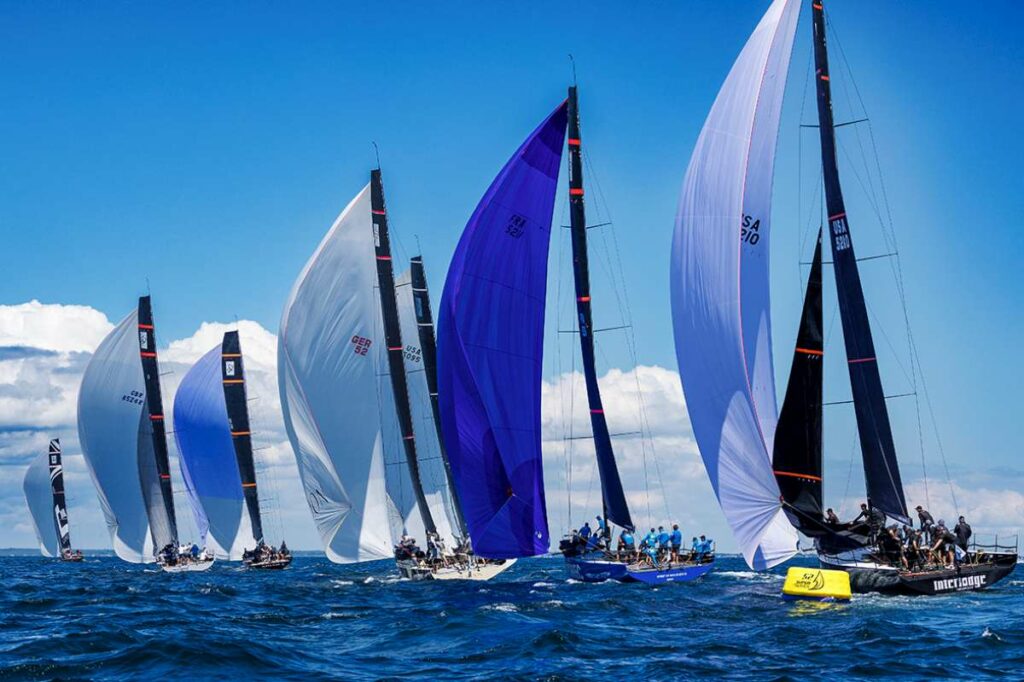 52 Super Series