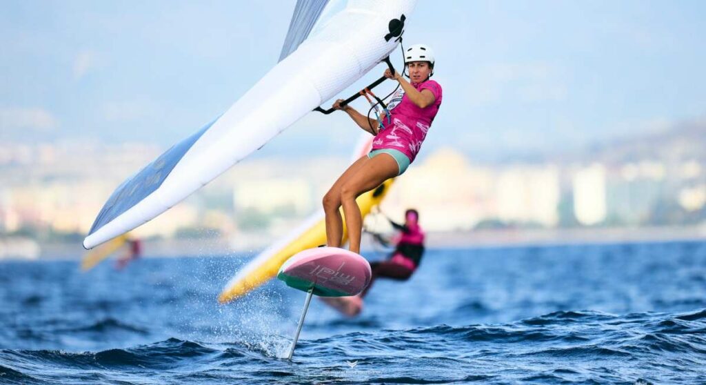 Kluszczynska sits in 2nd at the end of the first day
