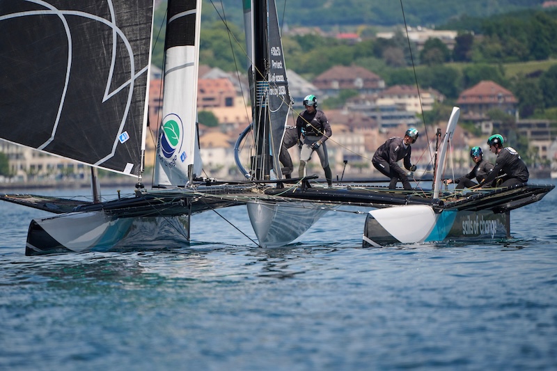Sails of Change 10 makes it count in light-air