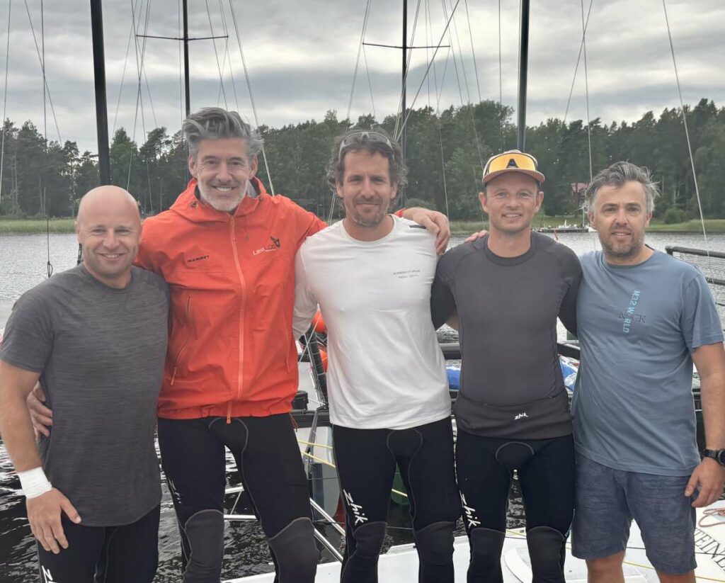 Team Leeloo wins M32 Picasso Cup