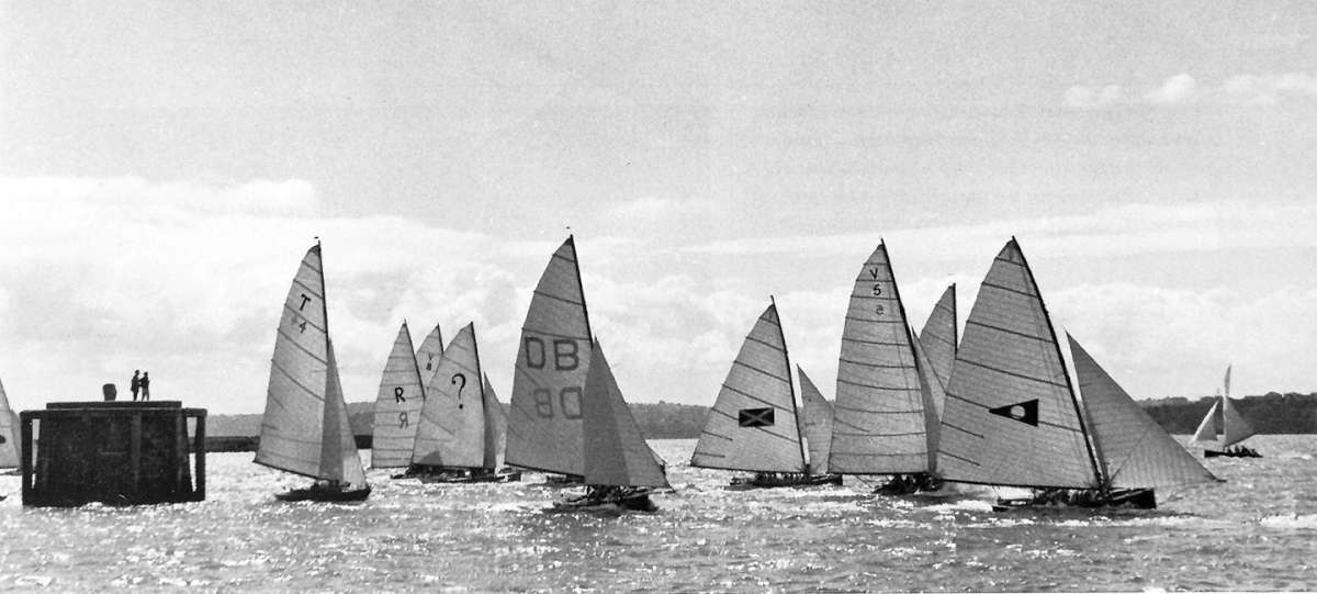 Start of Race 2 at the 1954 Worlds (Frank Donghi collection)