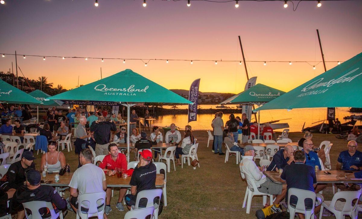 Competitors enjoying sunset drinks at WSC - Vampp Photography