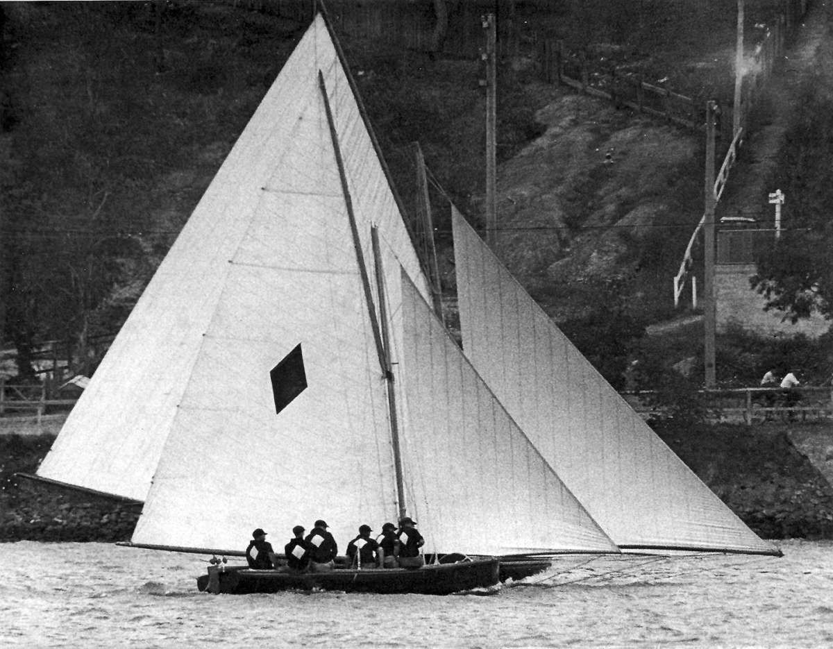 Tangalooma and Aberdare show the comparison between the old style boats and the 7ft beamers of the 1930s (Tom Cuneo collection)