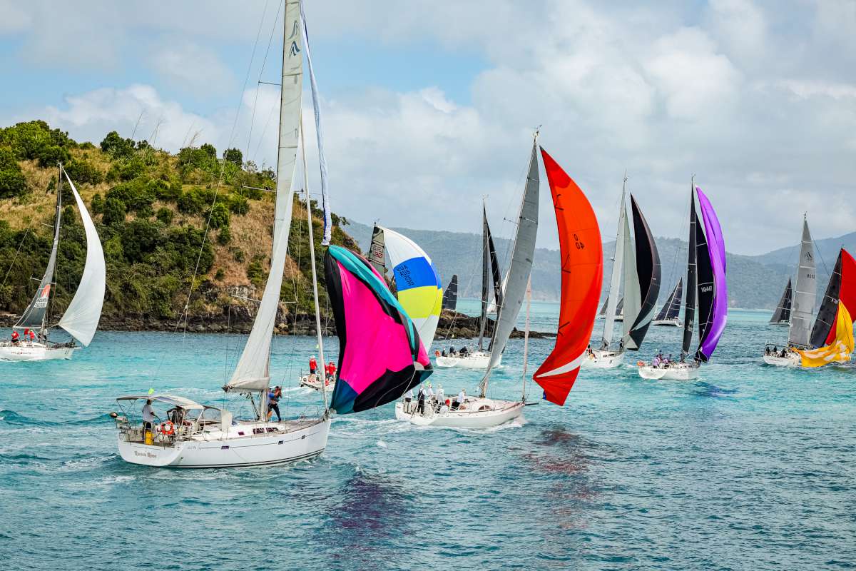 HIRW25 Hamilton Island Yellow division off Dent Island_credit Salty Dingo