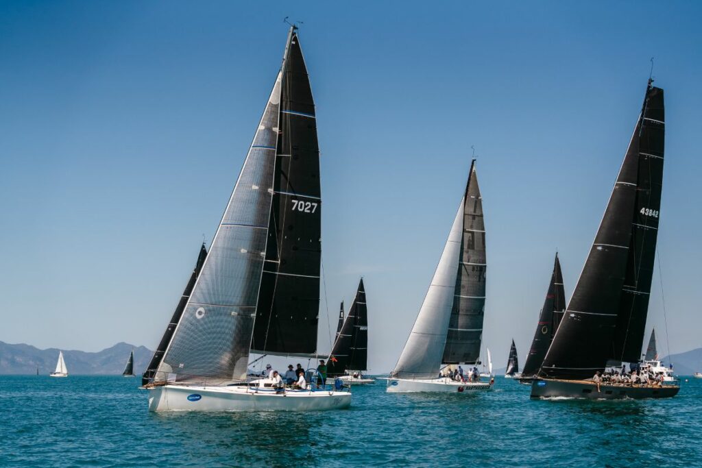 Division 1 away off the start - The Goat (7027) in pole position - Revolution Productions pic