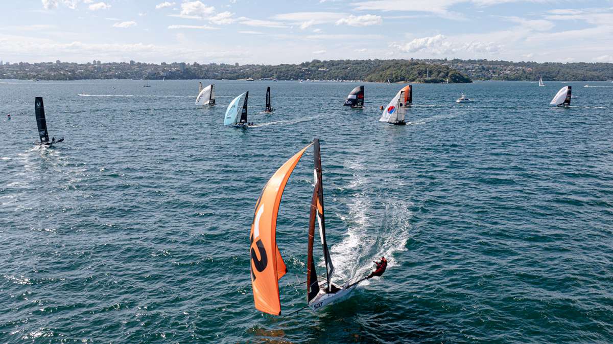 Heading for the bottom mark in a Nor'Easter on Sydney Harbour (SailMedia)