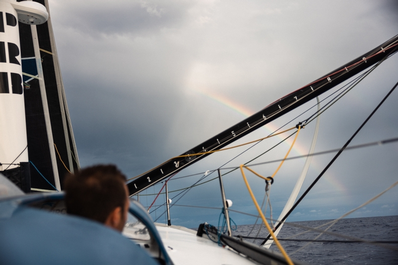 Leading pack passes south of Sicily in tricky Mediterranean conditions © Anne Beaugé