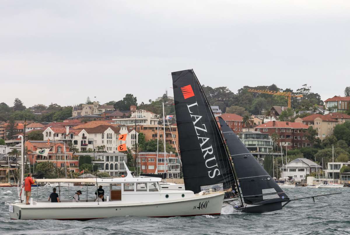 Lonely starter (SailMedia)