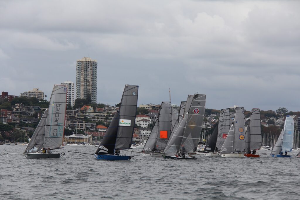 12s Race start - Peter Polec pic