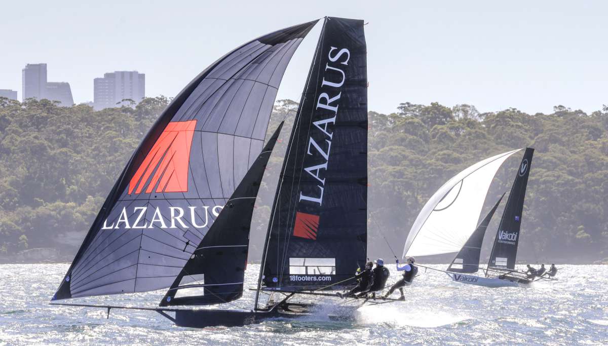 Lazarus and Vaikobi on the first spinnaker run (SailMedia)