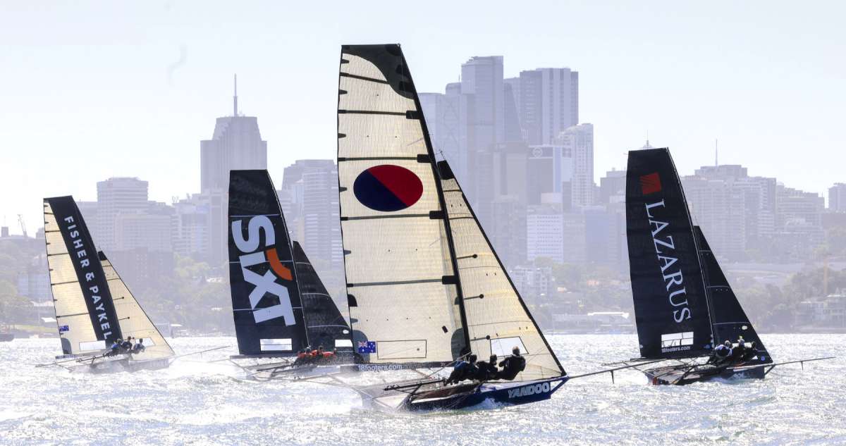 Race start (SailMedia)