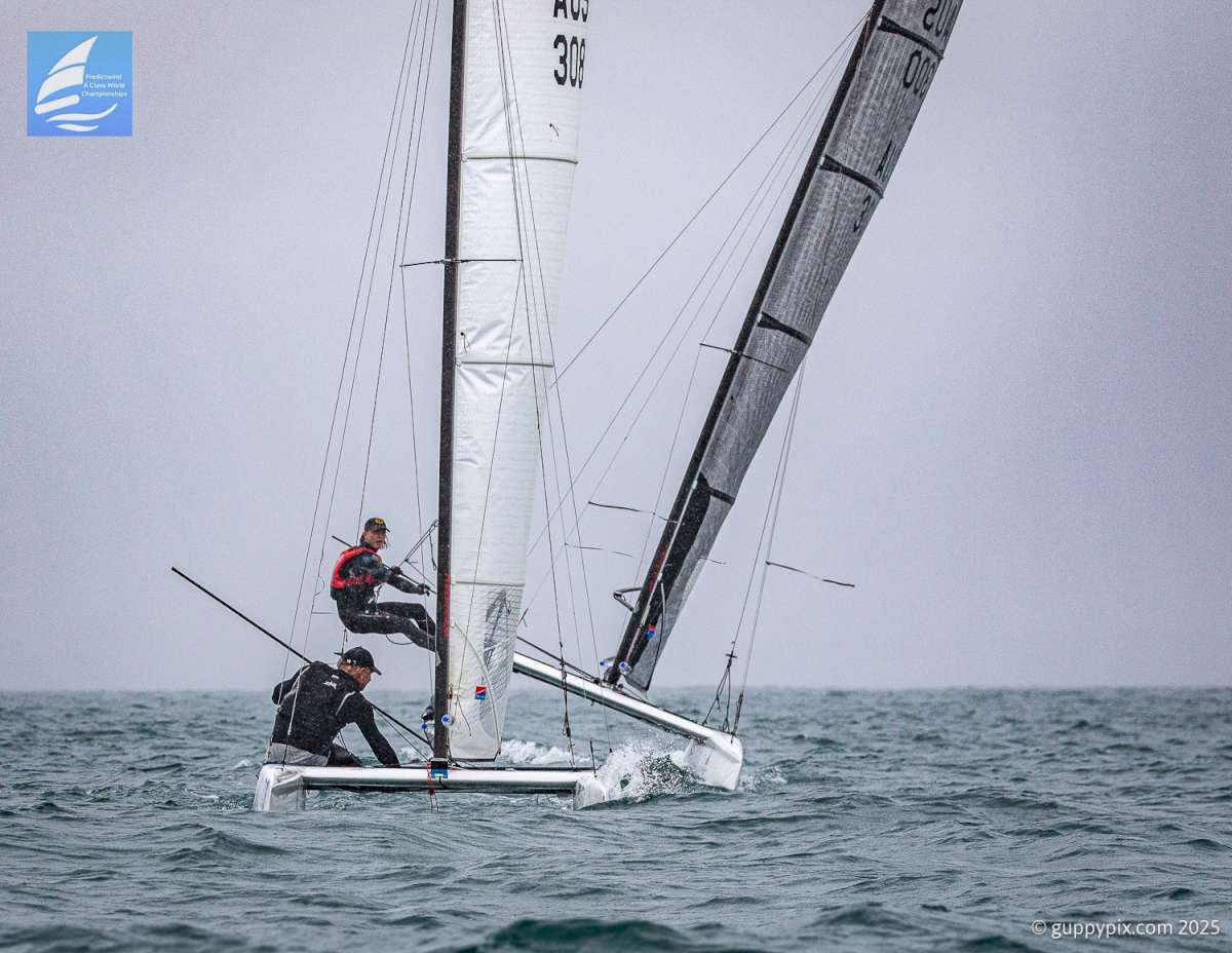 The son chasing the father. Andy Landenberger overatakes dad at the bottom mark