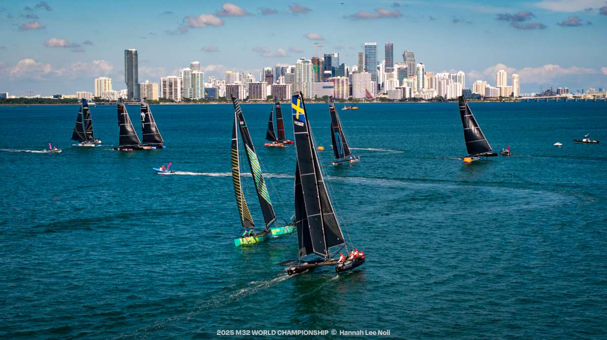 The Show Begins at the M32 World Championship - Credit Hannah Lee Noll