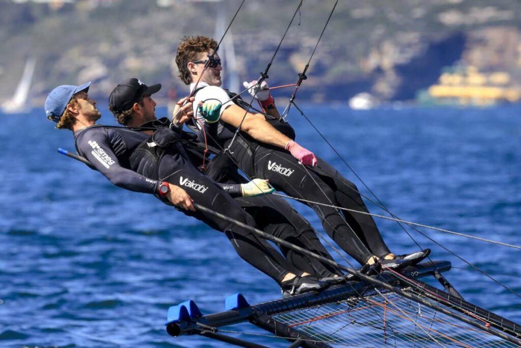 Smeg crew in action last Sunday (SailMedia)