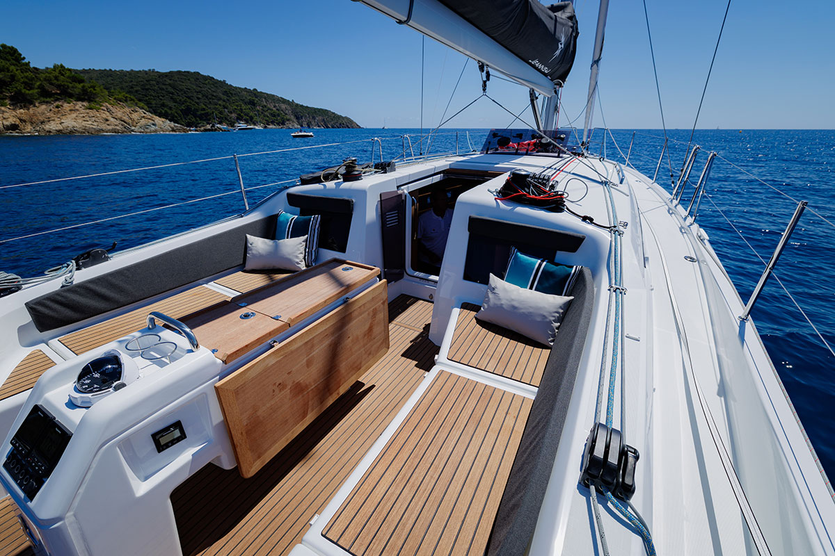 Jeanneau Sun Odysssey 415 from ShareYacht