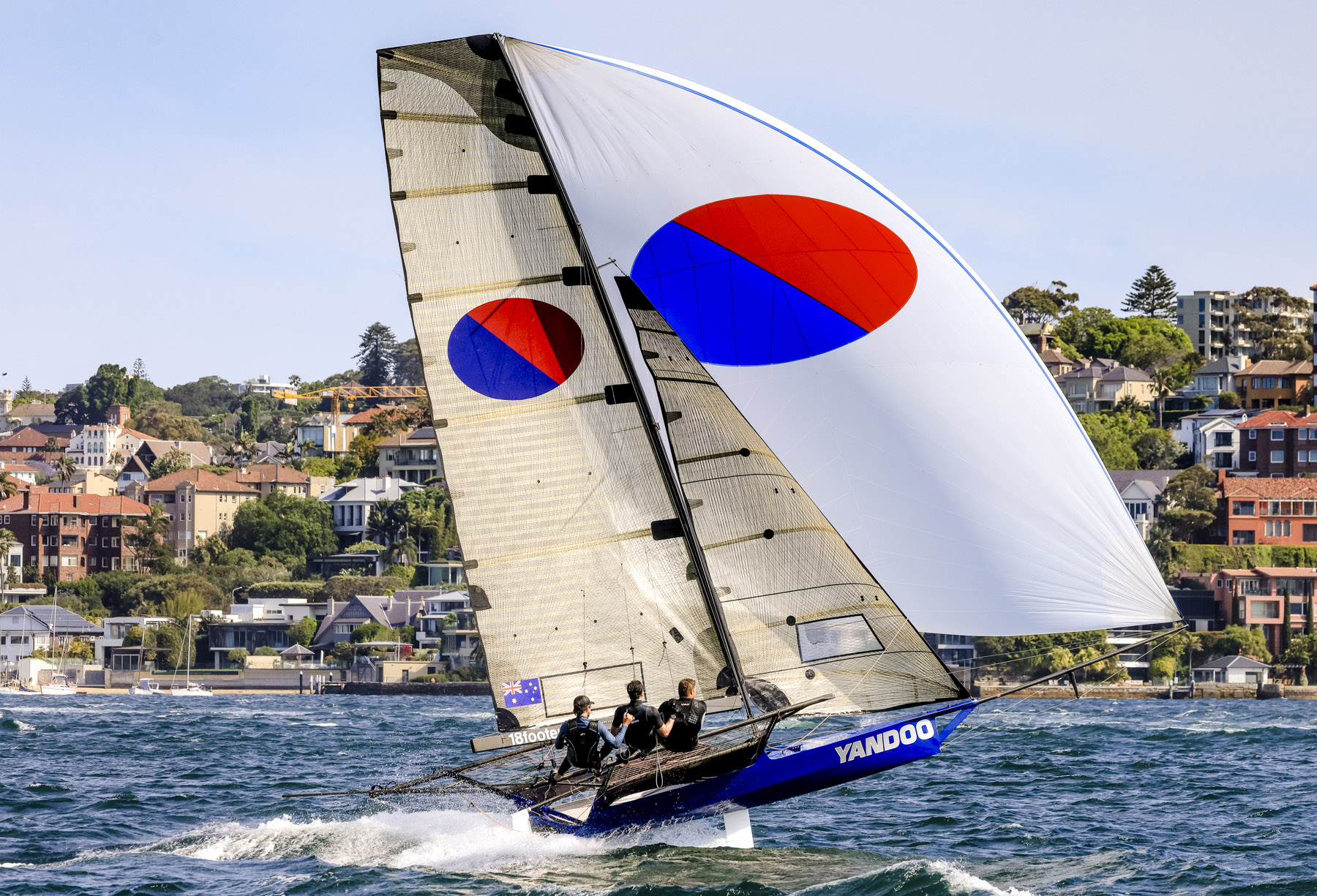 Yandoo on the way to victory in Race 1 of the championship (SailMedia)