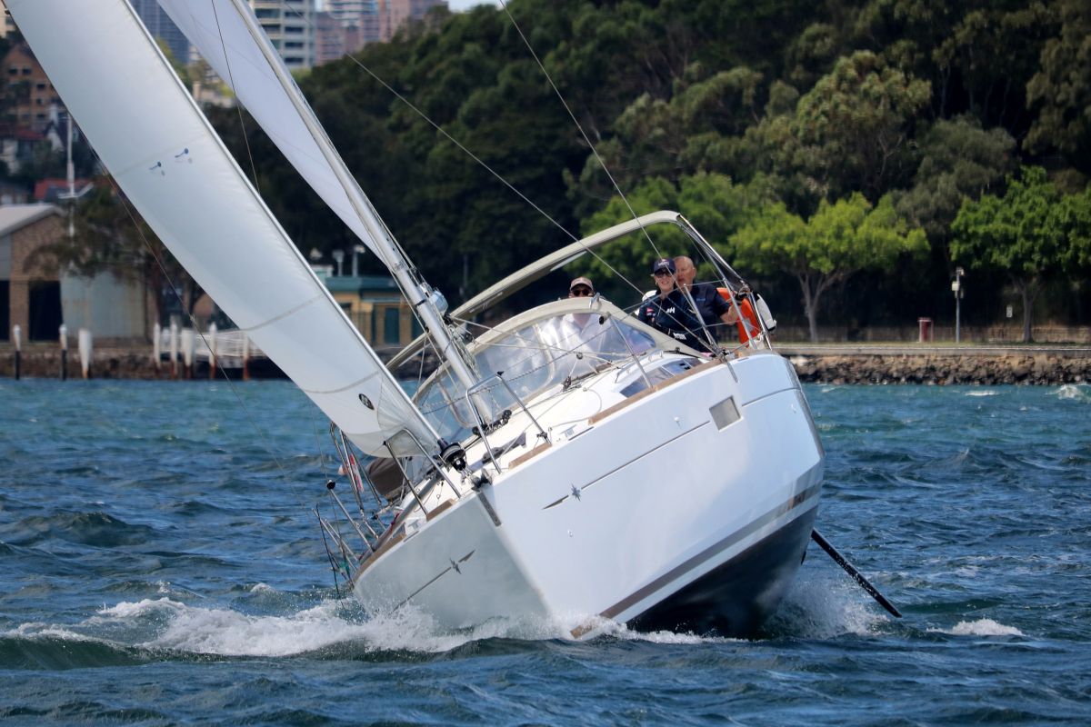 Elysium showing more than it should in the Seven Islands Race - David Staley, MHYC pic