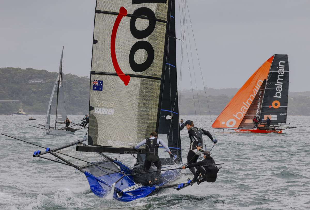 Balmain leads Andoo in Race 3 (SailMedia)