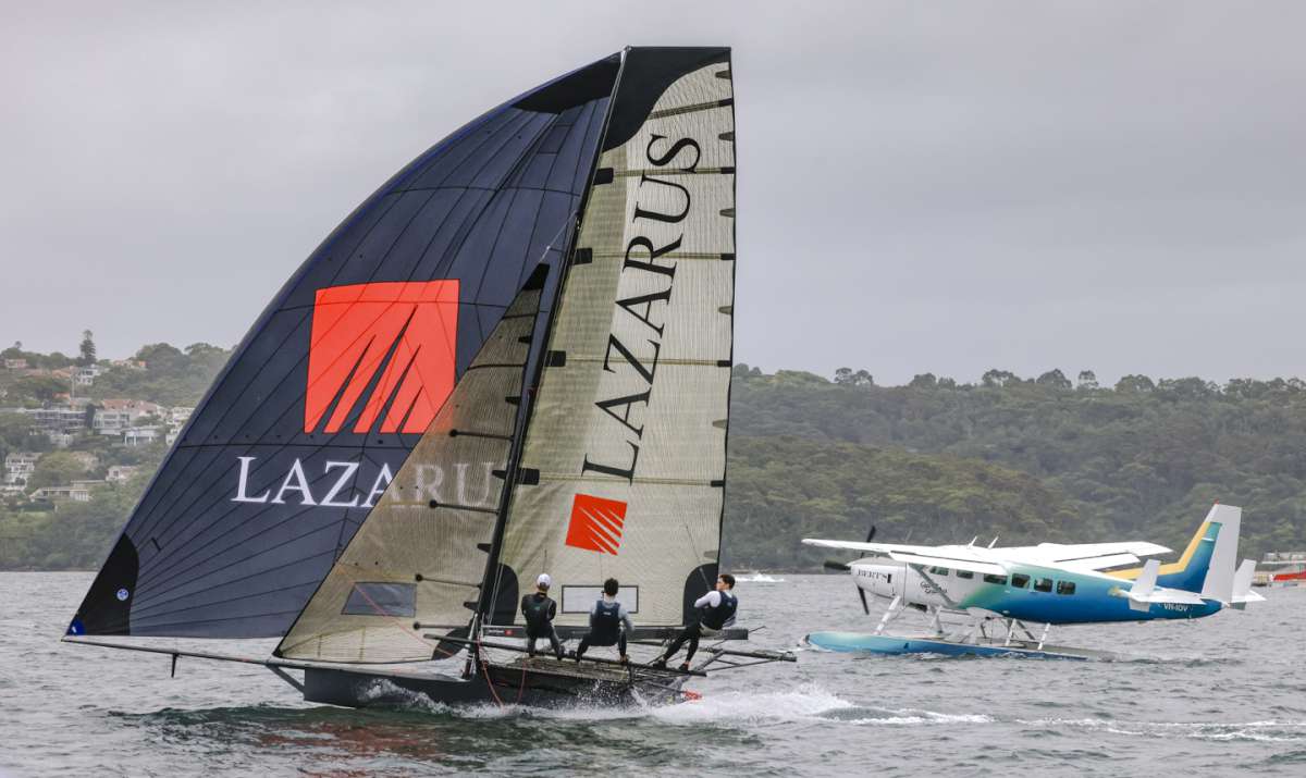 Lazarus outpaces a plane (SailMedia)
