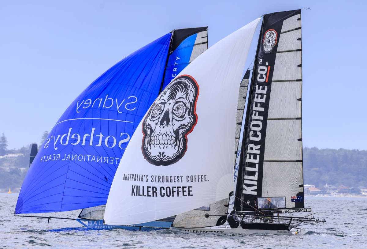 Close spinnaker action (SailMedia)