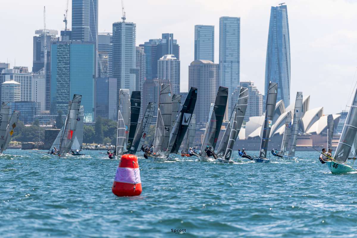 Lining up for the start - credit @sprottmedia