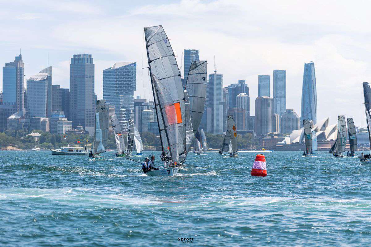Sail Inc. leading at a mark rounding - credit @sprottmedia