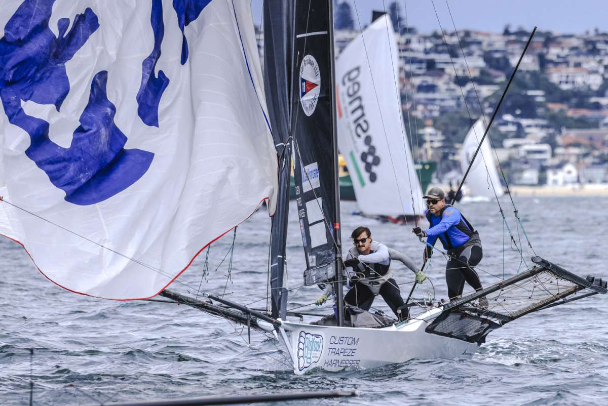 The crew on Big Foot aproach the bottom mark (SailMedia)