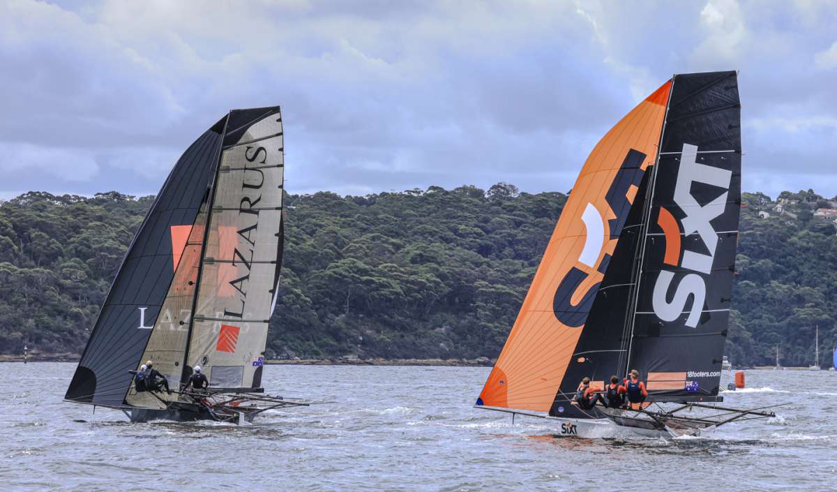 Lazarus and Sixt early in the race (SailMedia)