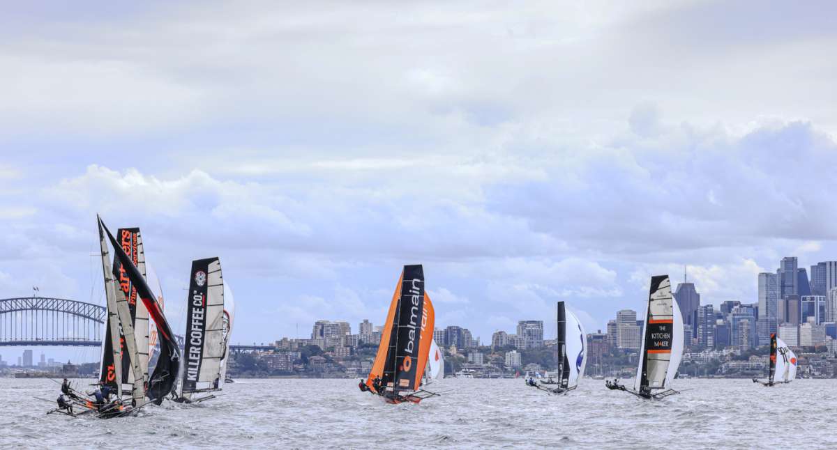 The first spinnaker run (SailMedia)