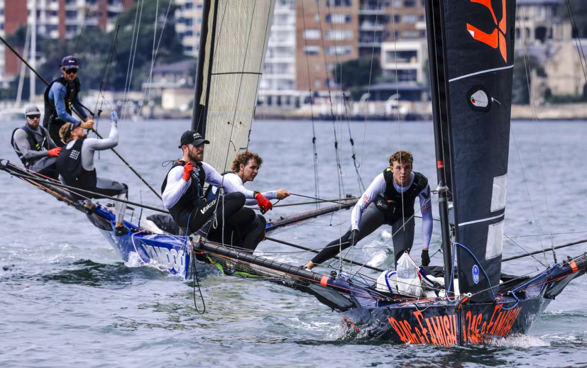 Rag & Famish Hotel leads Yandoo into the weather mark during the NSW titles (SailMedia)