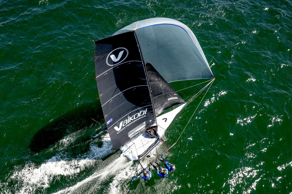 Vaikobi on a flying spinnaker run (SailMedia)