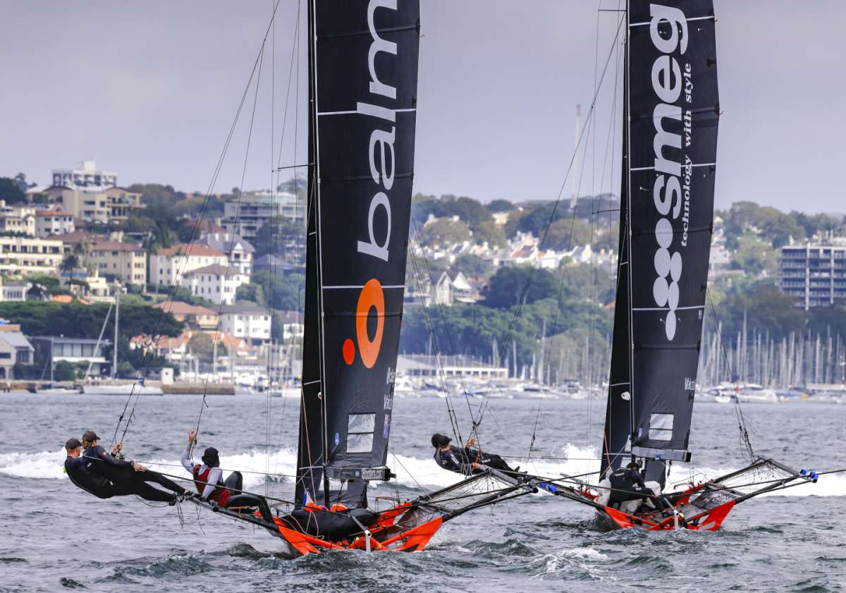 Heading for the finish (SailMedia)