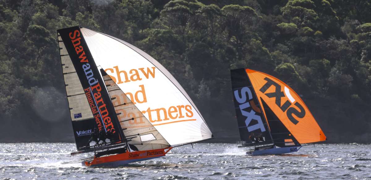 Spinnaker run to Chowder Bay (SailMedia)