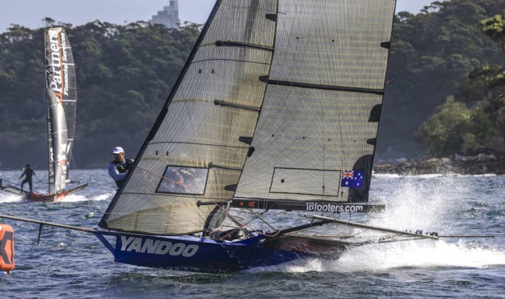 Yandoo rounds Chowder Bay ahead of Shaw and Partners NZ (SailMedia)