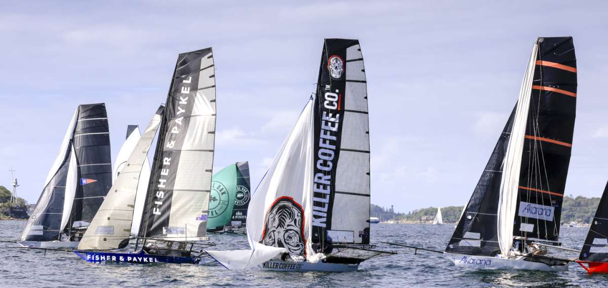 Spinnaker drop (SailMedia)