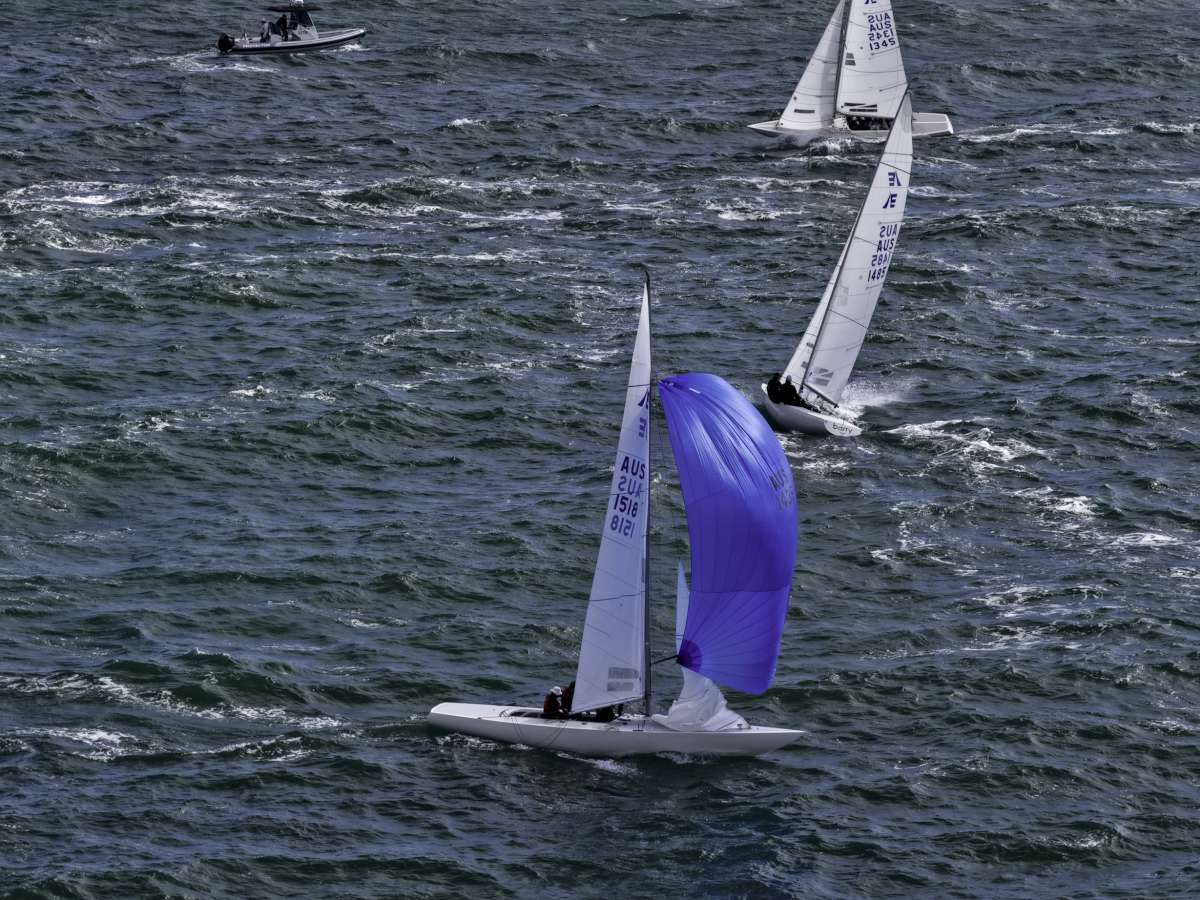 JC Strong managed to win a race even though sailing light - Hippodrone