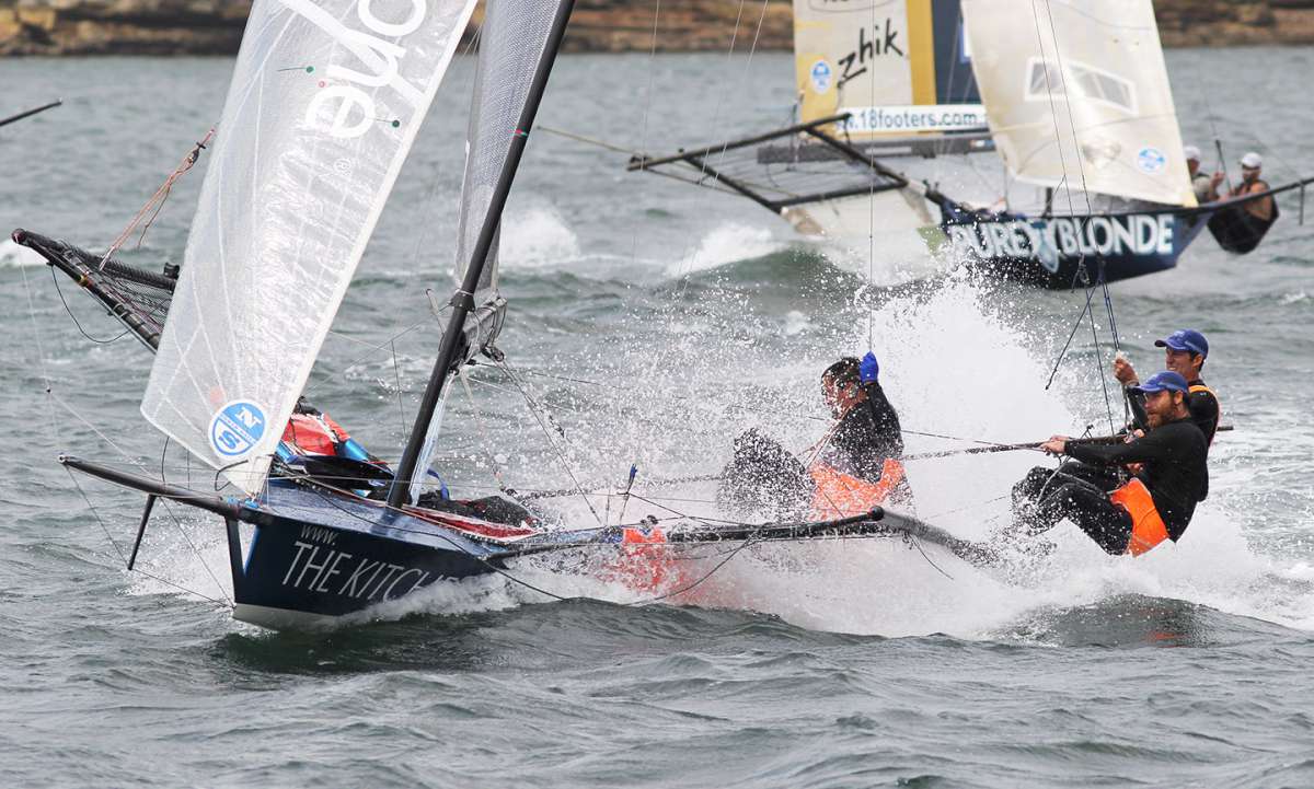 Rounding the Shark Island mark in a south wind (Frank Quealey)