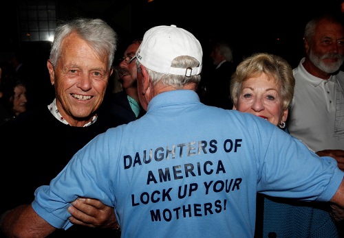 Gordon Ingate flanked by Malin & Roberta Burnham, in that famous vintage polo shirt - Dan Nerney pic