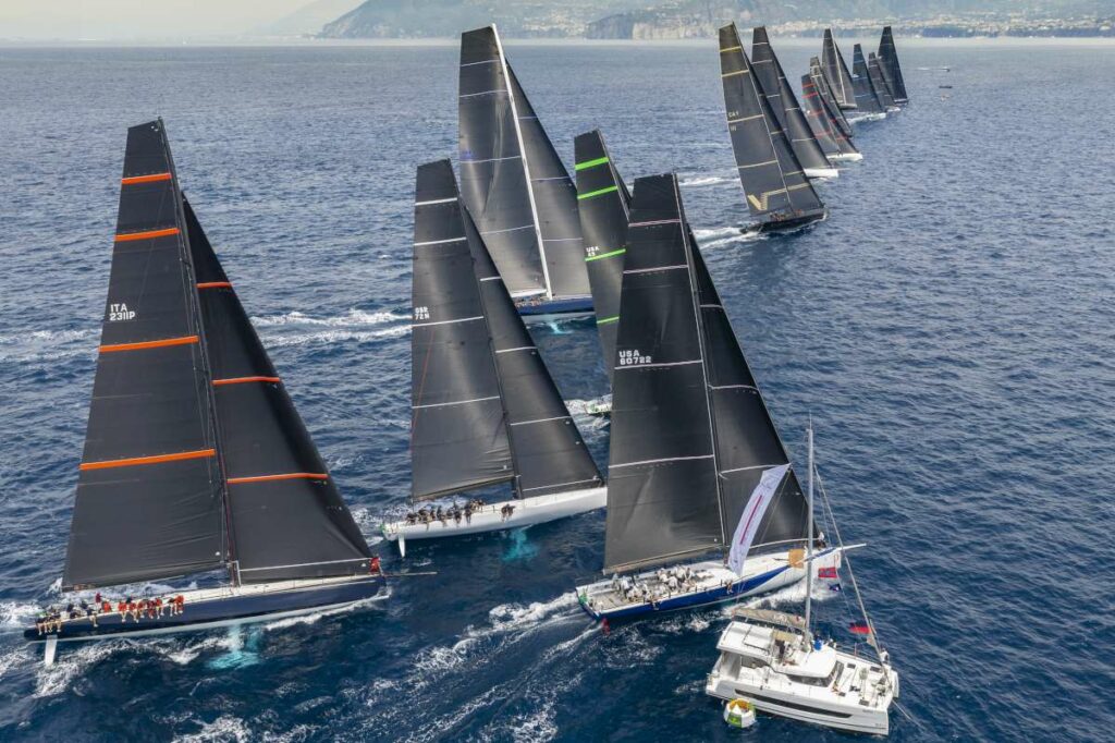 V mid-line during todays windward-leeward start. Photo IMA - Studio Borlenghi