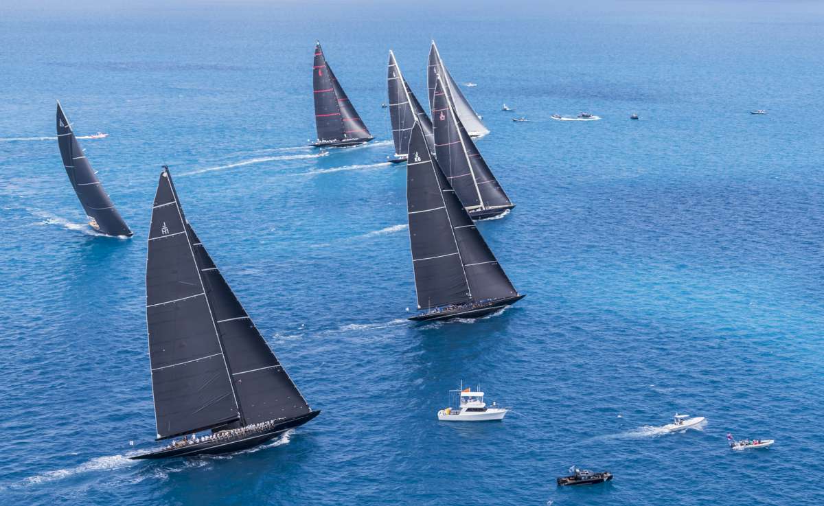Hanuman and the fleet during the J Class America’s Cup Regatta Bermuda 2017 © Carlo Borlenghi-1200