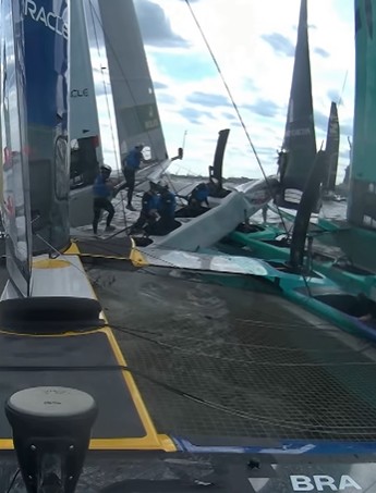 3 boat pile up in New York