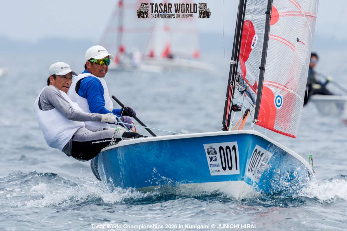 Overall third-place finishers Kazushi Ito and Yasuaki Muragishi, who also won the Grand Masters Division - Credit Junichi Hirai