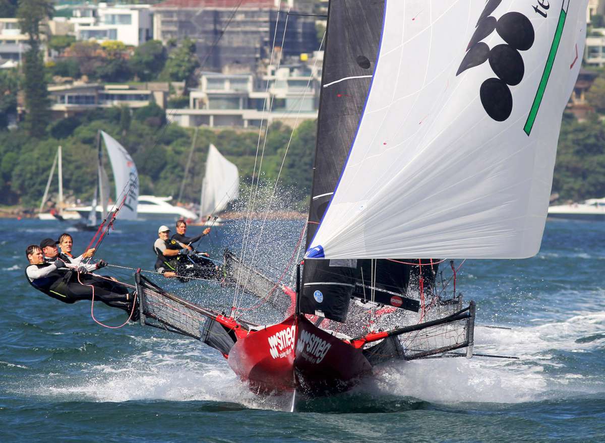 Smeg races to the finish line to take out the 2021 Giltinan World Championship (Frank Quealey)